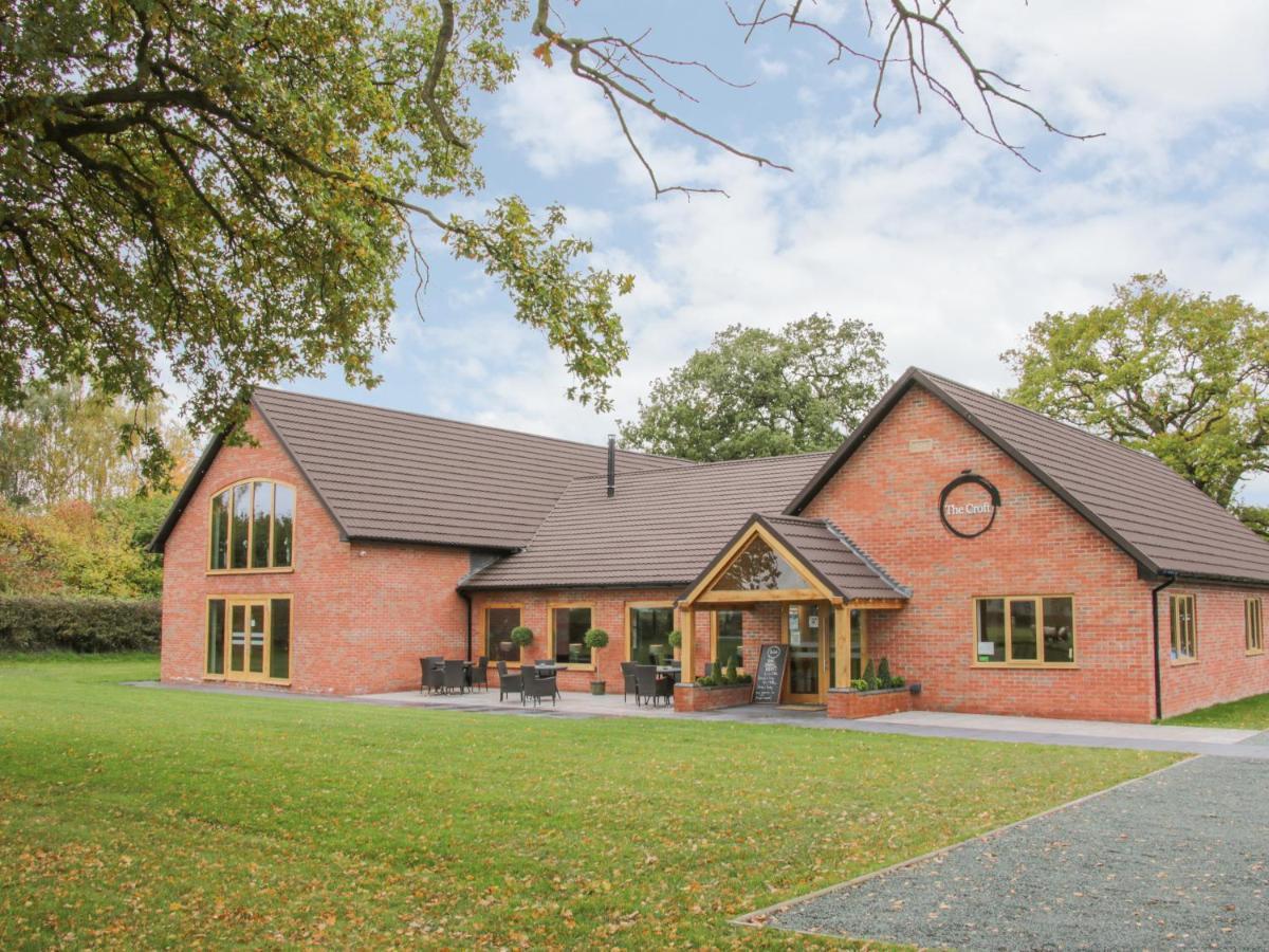 Oak Lodge, Shrewsbury Hadnall Exterior foto