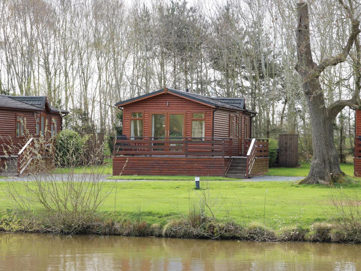 Oak Lodge, Shrewsbury Hadnall Exterior foto